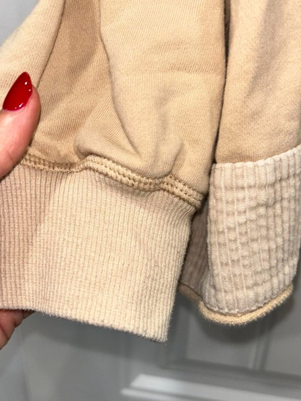 Easel Tan Sweatshirt Women's Small - Picture 4 of 5
